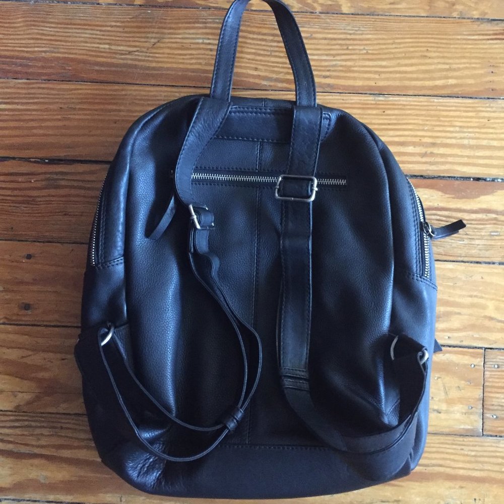 ❗️SOLD❗️Markberg Denmark Minimalist Black Leather Backpack - Picture 3 of 10